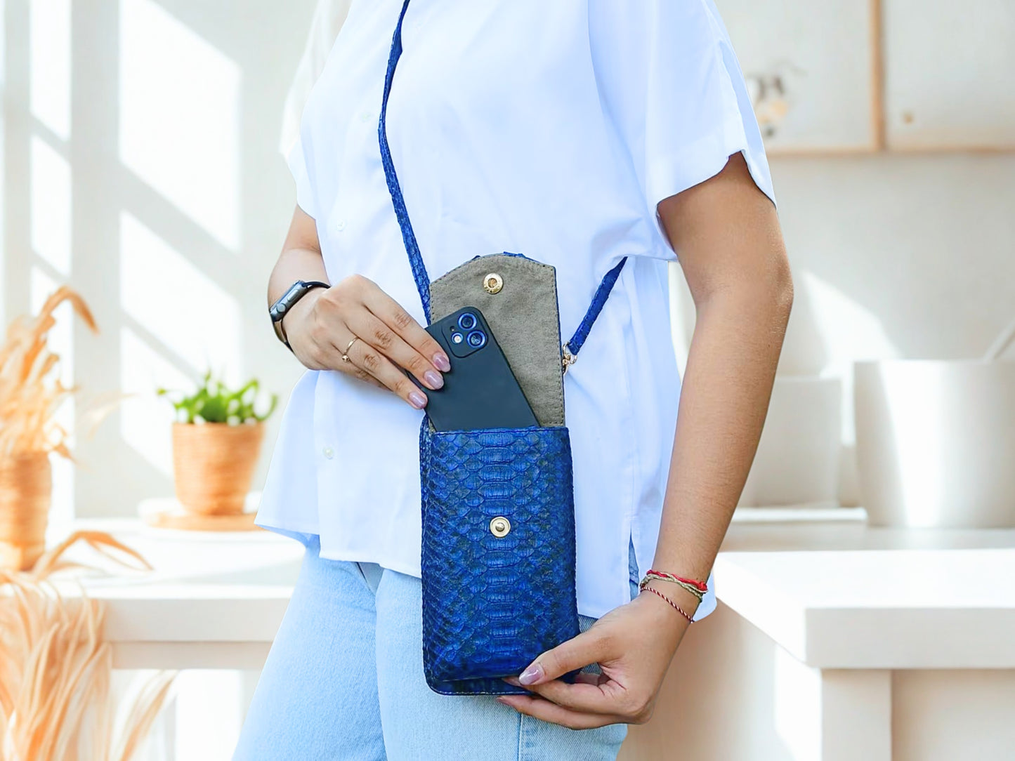 Cell Phone Case Crossbody Wallet Purse with iphone inside