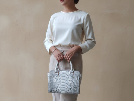 Luxury Genuine Python Snakeskin Leather Women Handbag: Elegant Designer Tote Bag