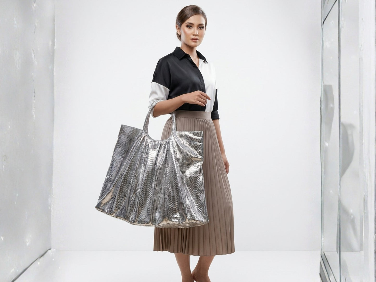 Metallic Snakeskin Tote Bag – Large Silver Shoulder Purse