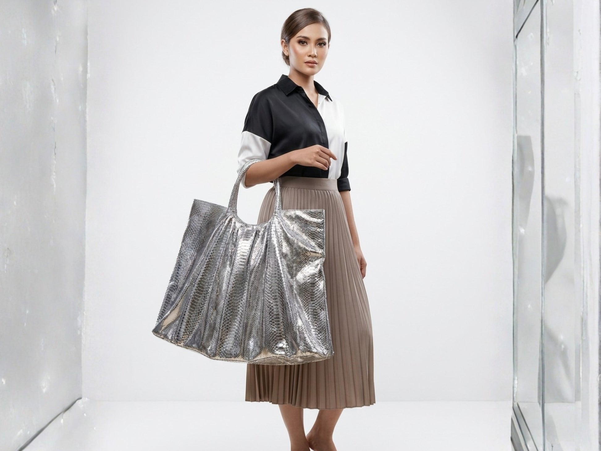 Metallic Snakeskin Tote Bag – Large Silver Shoulder Purse