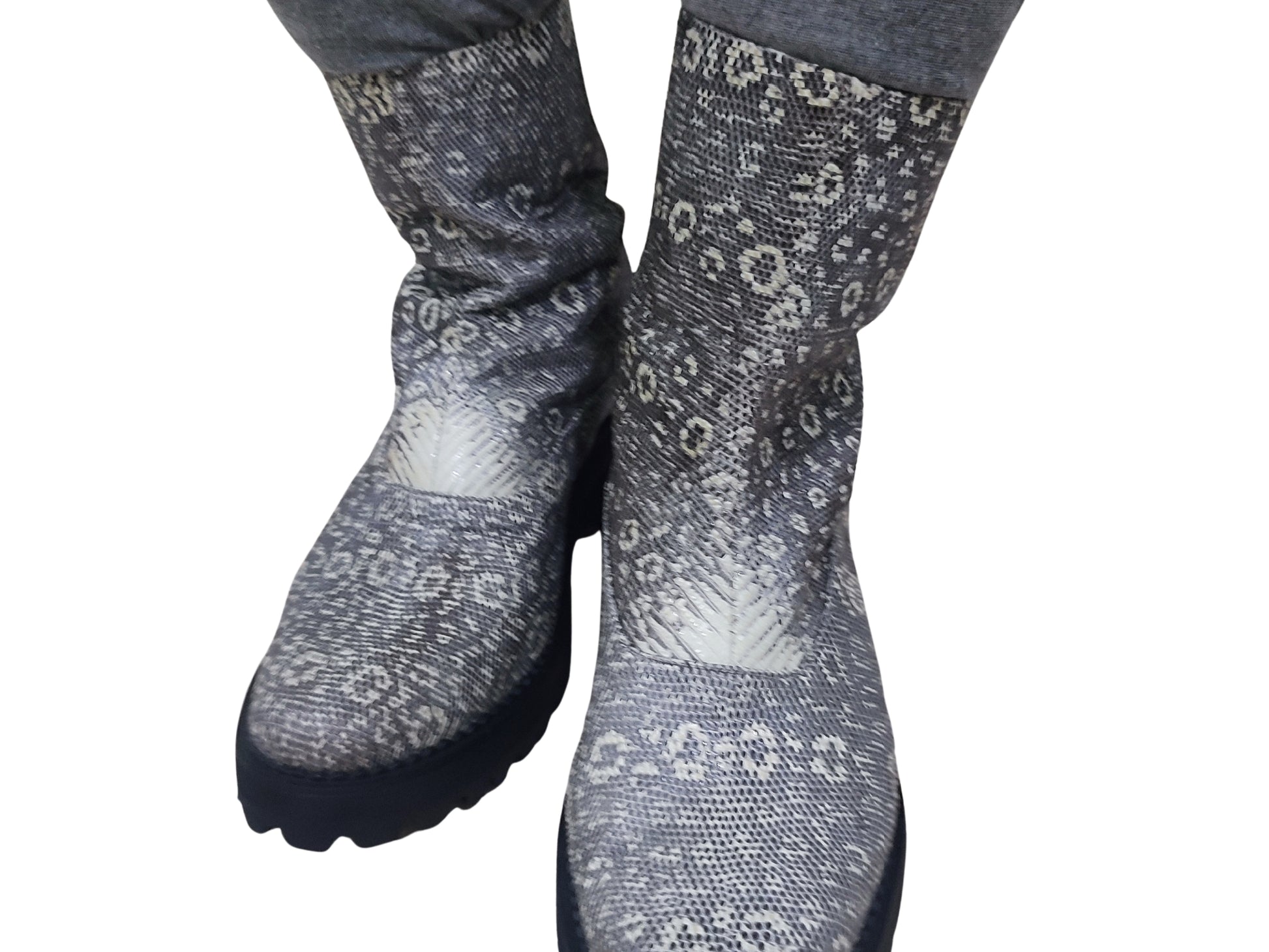 Genuine Lizard Skin Leather Boots - 6