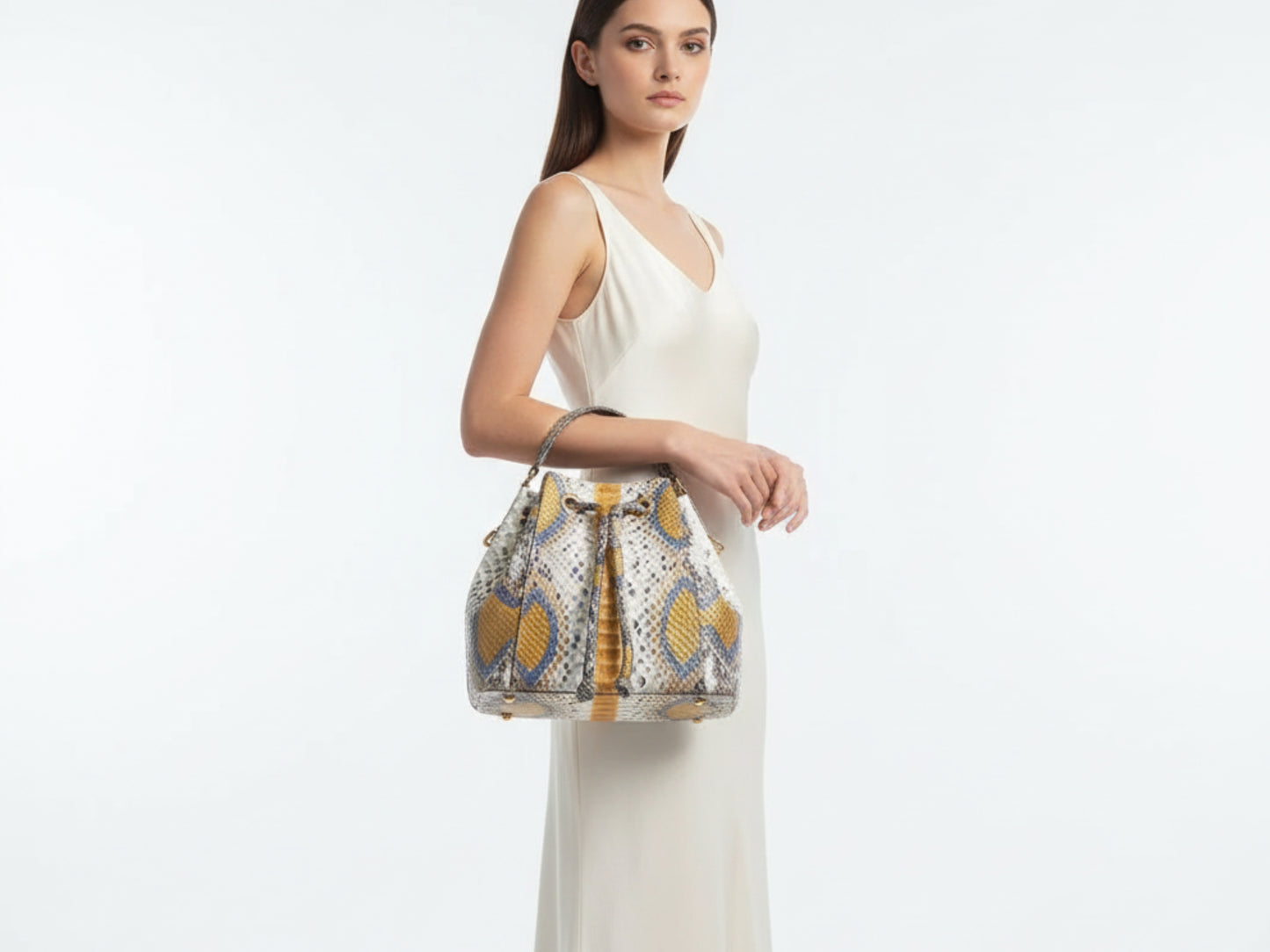 Genuine Python Snakeskin Bucket Bag: Handcrafted Exotic Leather Shoulder Purse for Women