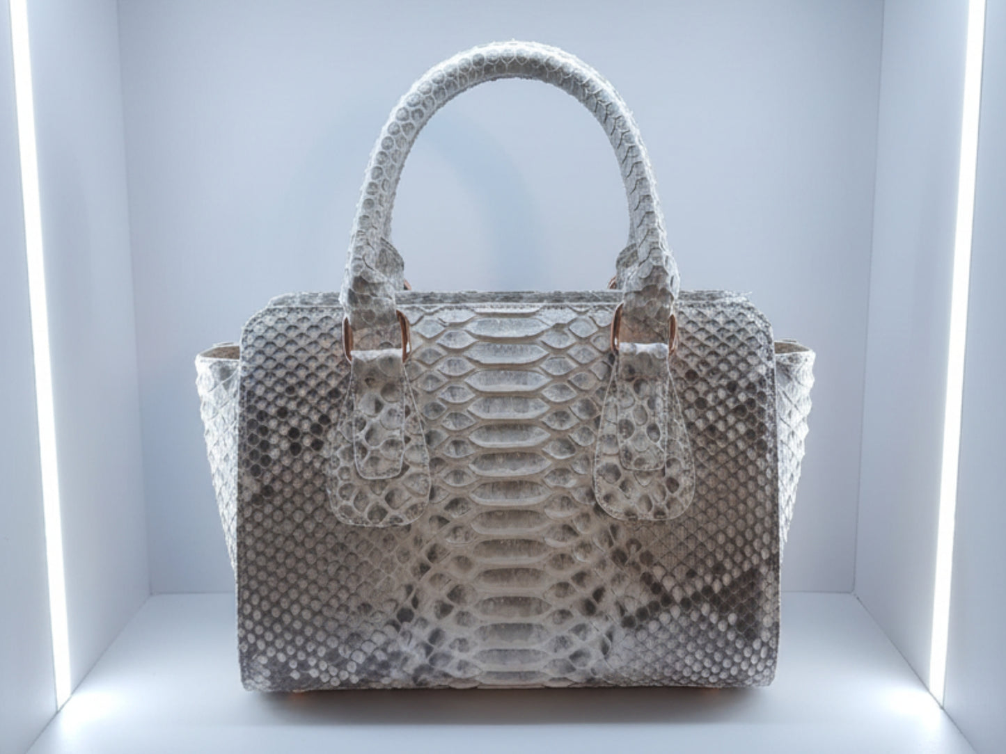 Luxury Genuine Python Snakeskin Leather Women Handbag: Elegant Designer Tote Bag