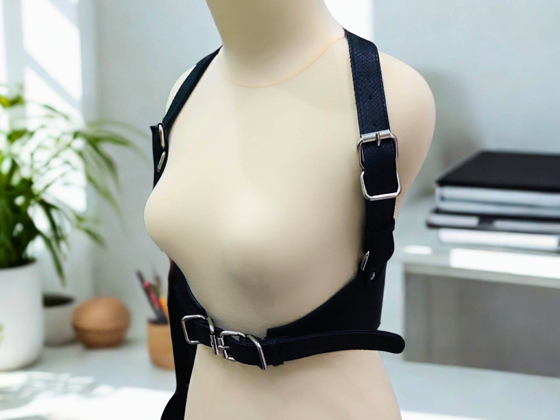 Y Strap Snakeskin Leather Waist Harness - LFM Fashion